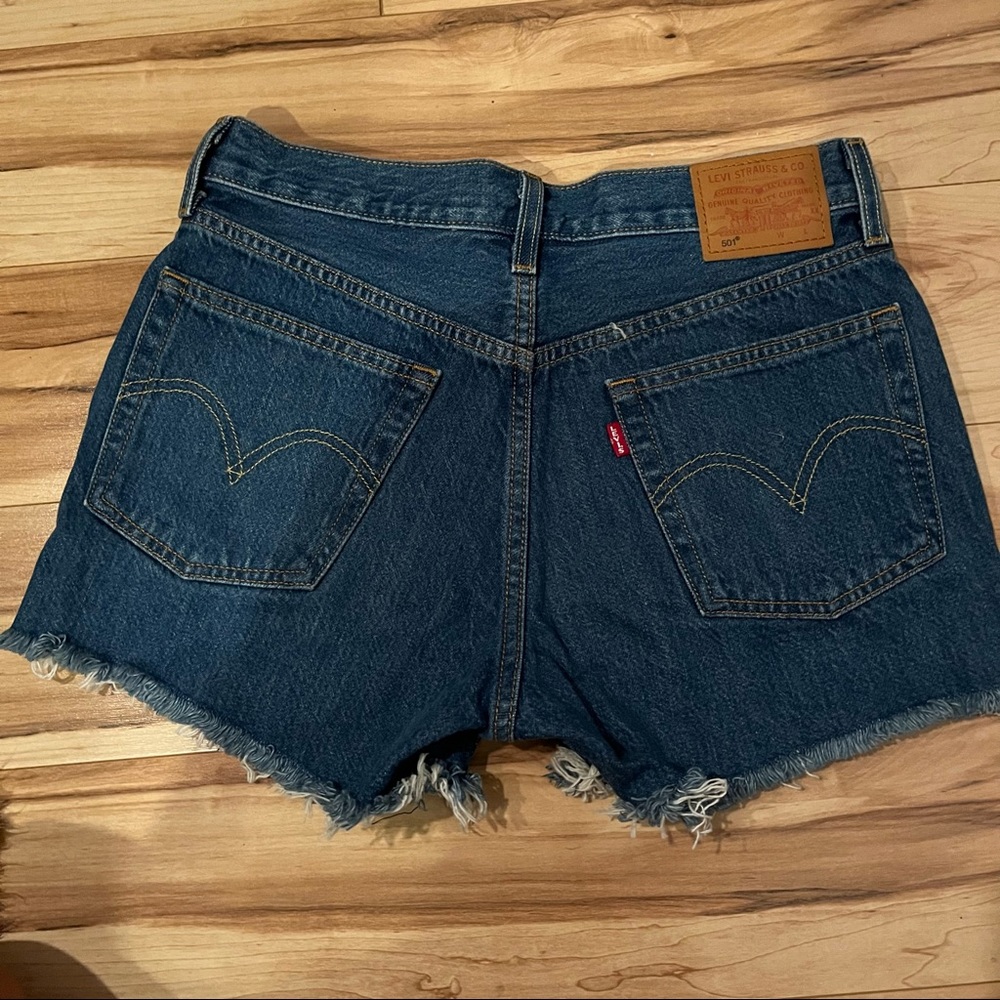 Levi’s cut off shorts